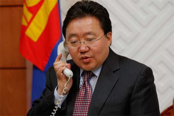 Монгол Улсын Ерөнхийлөгчтэй Мянганы сорилтын корпорацын гүйцэтгэх захирал утсаар ярив